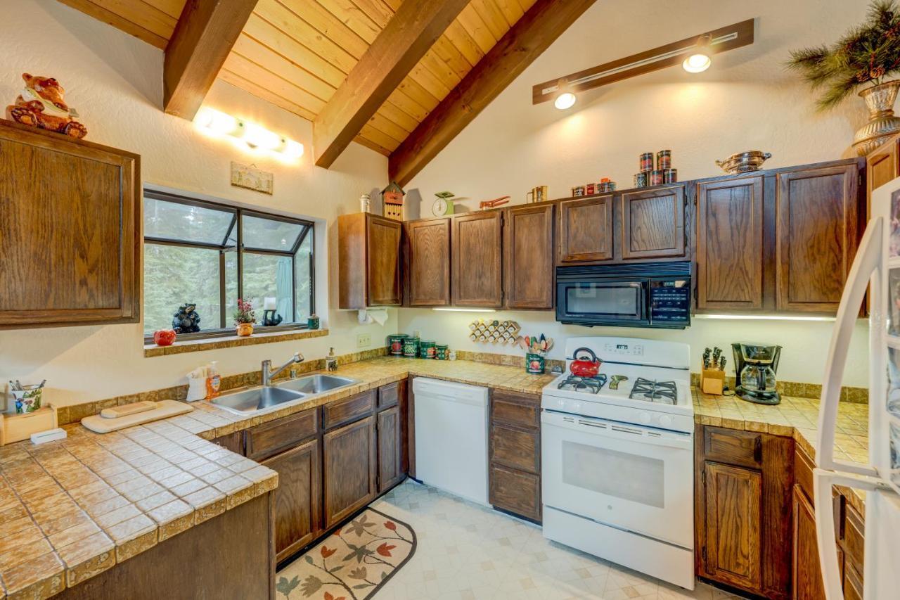 Grizzly Cabin ทรักกี ภายนอก รูปภาพ
